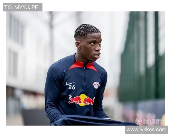 塞维利亚签下法国新秀，刷新转会纪录，开启新篇章