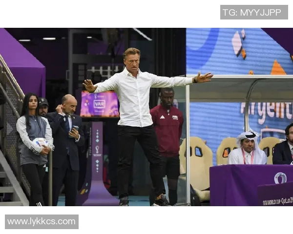 沙尔克04官方解雇主帅瓦格纳寻找新教练接手球队