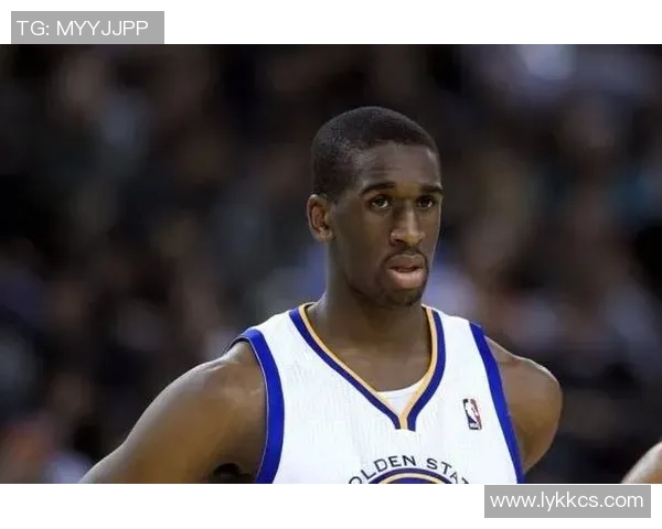 全场拉高球的风头被活塞击败，门罗爆冷上演英雄故事